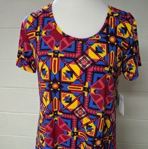 NWT Lularoe Classic T